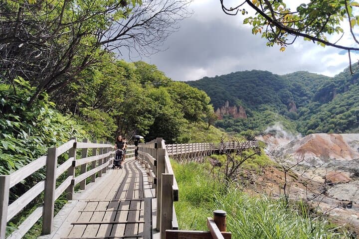 Hokkaido: Bear Park and Jigokudani Hell Valley Tour — photo 12