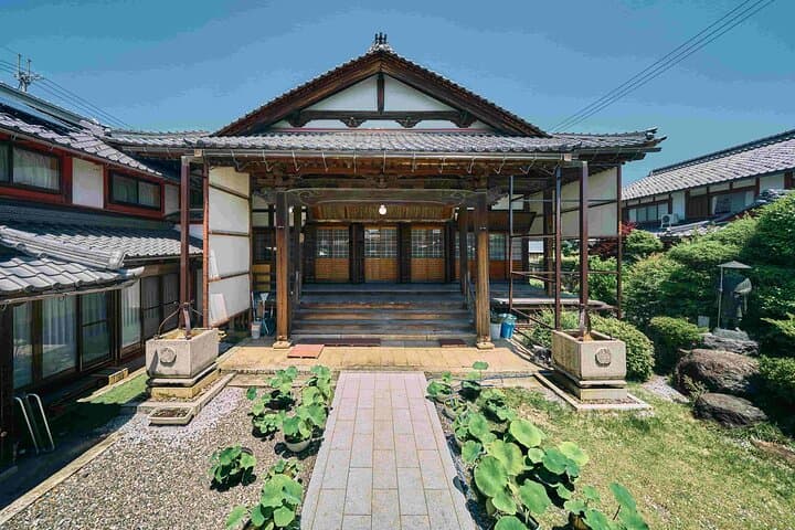Temple & Local Life Walking Tour with a Monk near Kyoto — photo 8