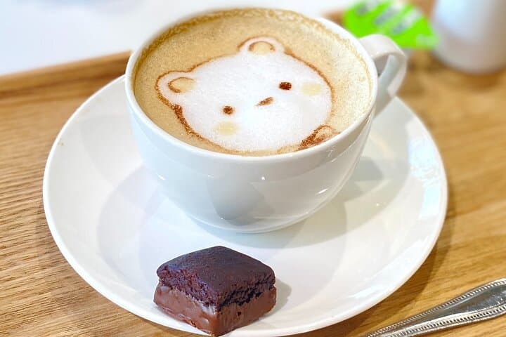 Create Your Own Latte Art at a Japanese Café — photo 2