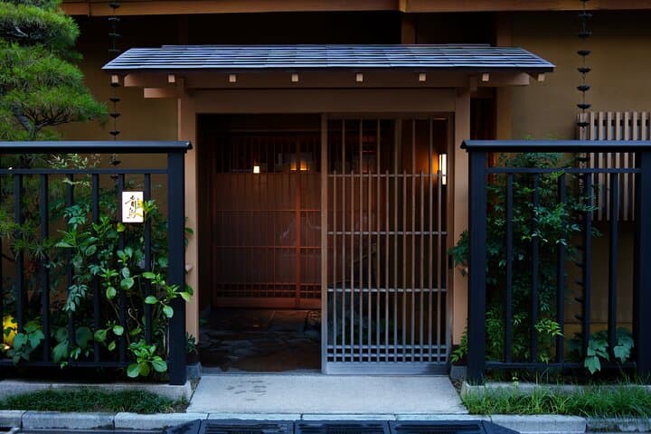 Asakusa 3hr Guided Tour & 1hr Geisha Matcha Experience — photo 17