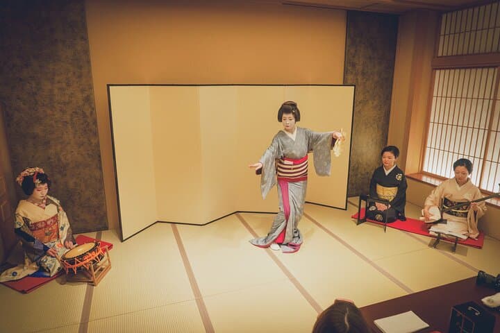 Asakusa 3hr Guided Tour & 1hr Geisha Matcha Experience — photo 11