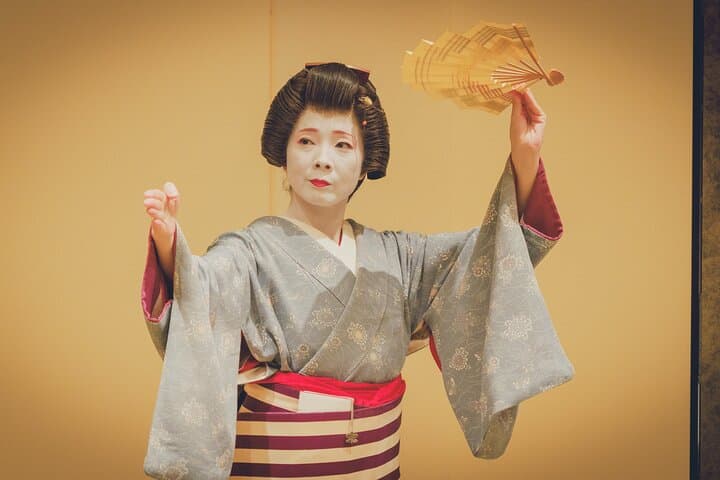 Asakusa 3hr Guided Tour & 1hr Geisha Matcha Experience — photo 12