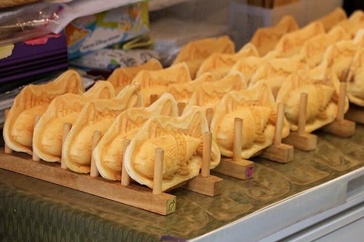 Tokyo: Private Tsukiji Street Food & Sake with Local Guide — photo 20
