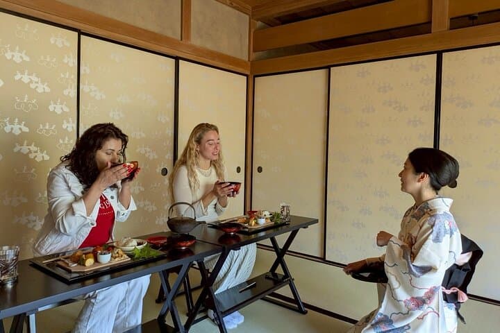 Tokyo Private Authentic Tea Ceremony Experience in Garden House — photo 2