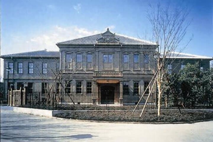Ueno Area Where Samurai Fell and Japan Rose — photo 2