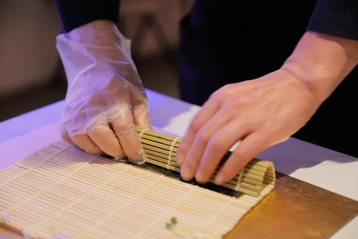 Cherry Blossom &Sushi Making Experience in Shinjuku — photo 13