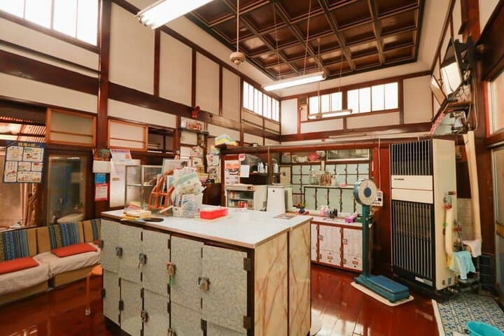 Authentic Onsen Experience Tattoo Friendly Hidden Gem in Shinjuku — photo 2