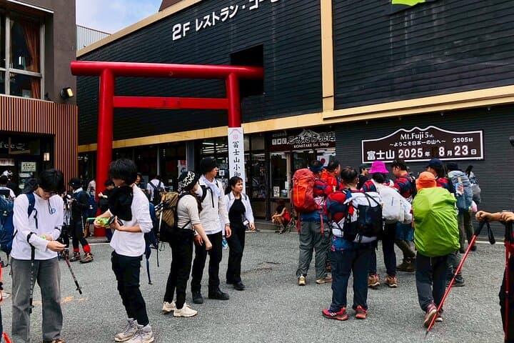 Tokyo: Mt. Fuji, Oshino Hakkai and Gotemba Outlets 1-Day Bus Tour — photo 3