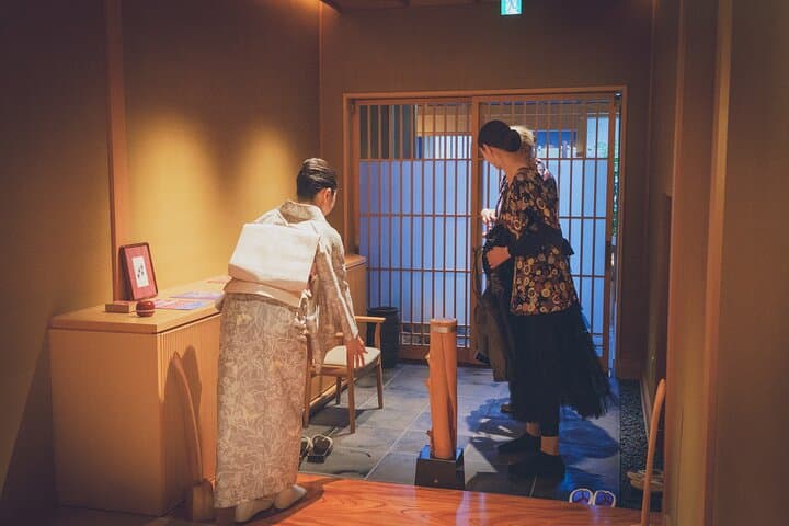 Asakusa 3hr Guided Tour & 1hr Geisha Matcha Experience — photo 16