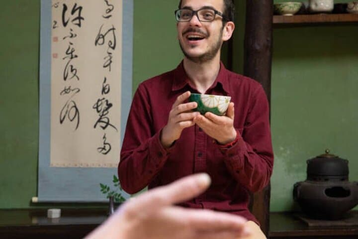 Walk Kyoto in Kimono Guided Cultural Tour with Tea Experience — photo 11