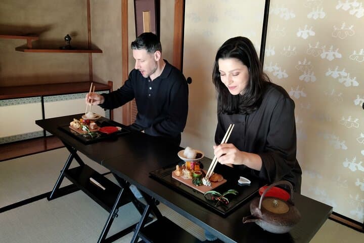 Tokyo Private Authentic Tea Ceremony Experience in Garden House — photo 6