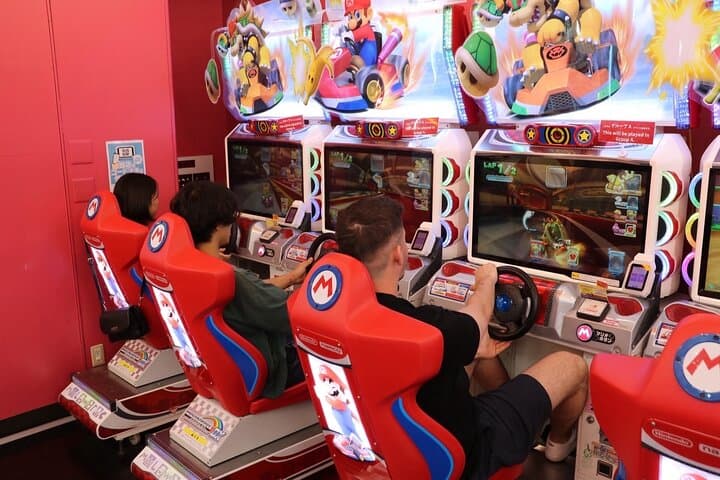 Akihabara Tour with Vintage Gaming Anime and Gachapon Experience — photo 1