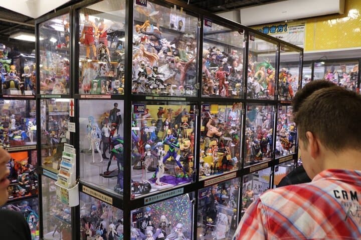 Akihabara Tour with Vintage Gaming Anime and Gachapon Experience — photo 15