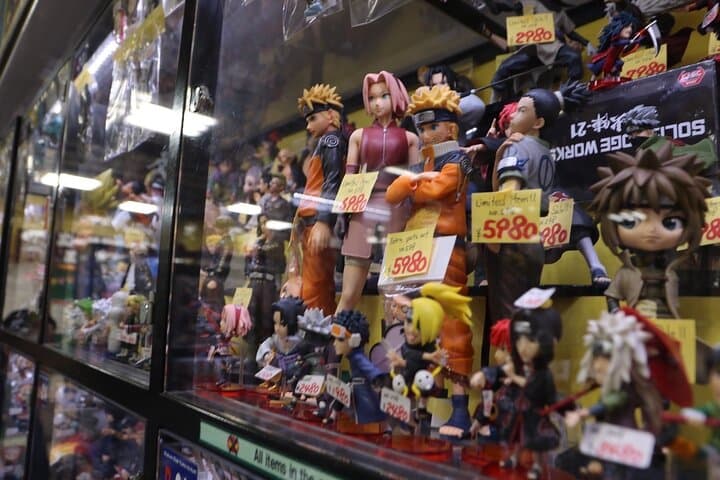 Akihabara Tour with Vintage Gaming Anime and Gachapon Experience — photo 19