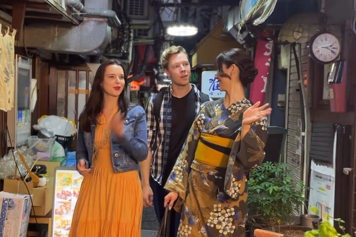 Christmas Magic in Tokyo! Private & Family-Friendly Walking Tour — photo 14