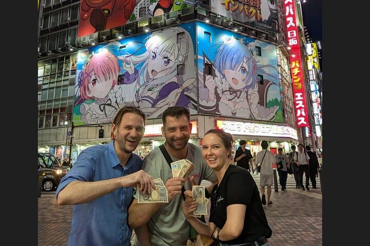 Tokyo Shinjuku Night Tour with Pachinko Gaming Experience — photo 2