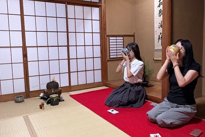 Shibuya Authentic Tea Ceremony with experienced instructor — photo 9