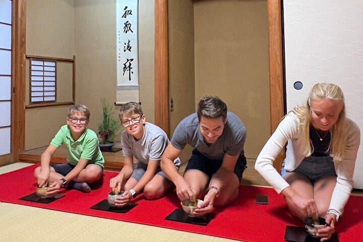 Shibuya Authentic Tea Ceremony with experienced instructor — photo 11