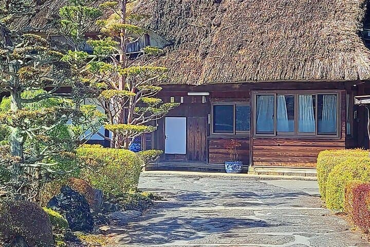 Mt. Fuji Oshino Hakkai and Gotemba Outlets Tour — photo 3
