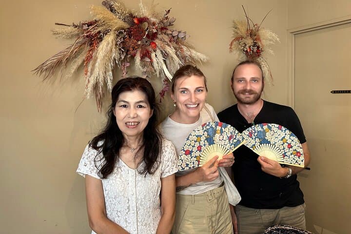 Making traditional Japanese cultural fans in Tokyo — photo 10