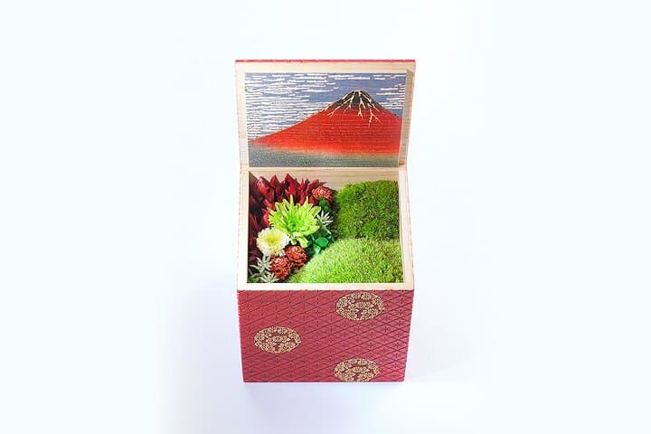 Tokyo Preserved Flower Arrangement Workshop in Ginza — photo 4