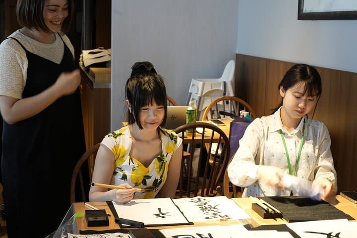 Hotel Calligraphy Experience in Taito — photo 4