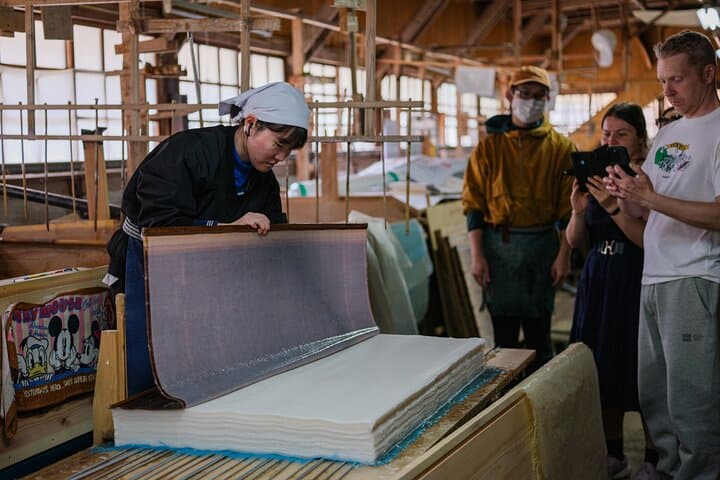 Local Washi and Paper Craft Cycling Tour in Uchiko Town — photo 6