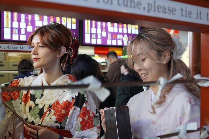 Gourmet & Sightseeing Tour with Photoshoot in Asakusa, Tokyo — photo 17