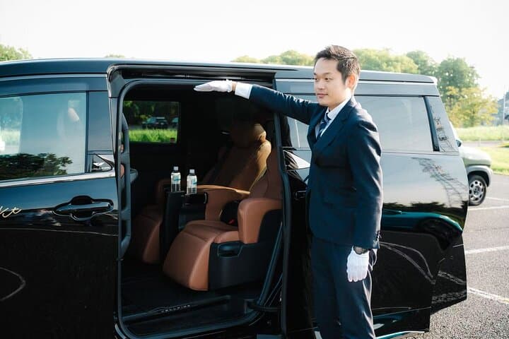 Narita Airport to Tokyo Private Transfer (One Way Pickup Service) — photo 7