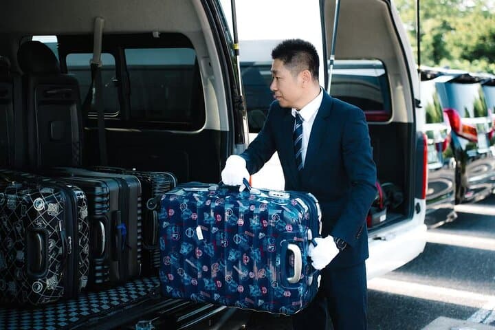 Narita Airport to Tokyo Private Transfer (One Way Pickup Service) — photo 8