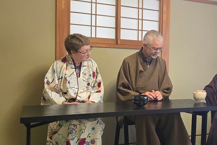 Kyoto :Tea Ceremony in 150 Years Townhouse with Tables and Chairs — photo 14