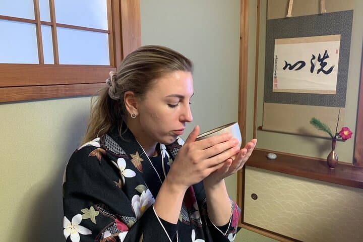 Kyoto :Tea Ceremony in 150 Years Townhouse with Tables and Chairs — photo 20