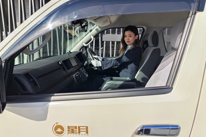 10 Seats Van Transfer from Kansai Airport to Osaka City Hotels — photo 4