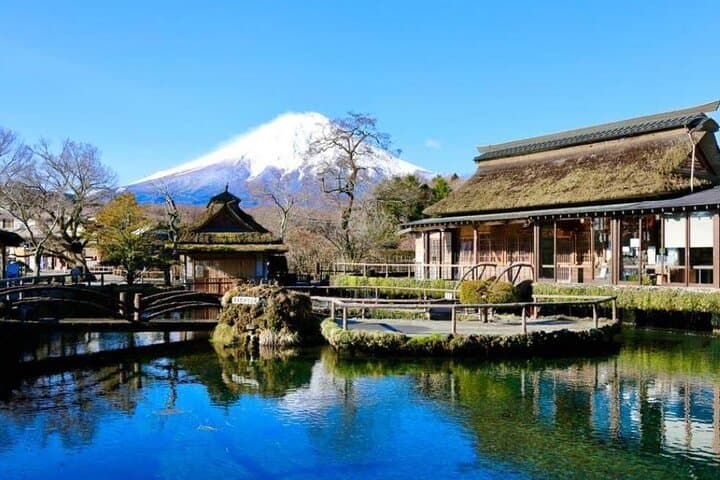 Mt. Fuji Day Trip Arakurayama Sengen and Instagrammable Lawson — photo 2