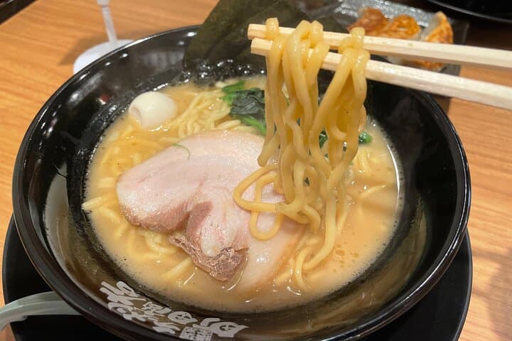 Anime in Tokyo or Shibuya with Personal Coordinator：Sat or Sun — photo 6