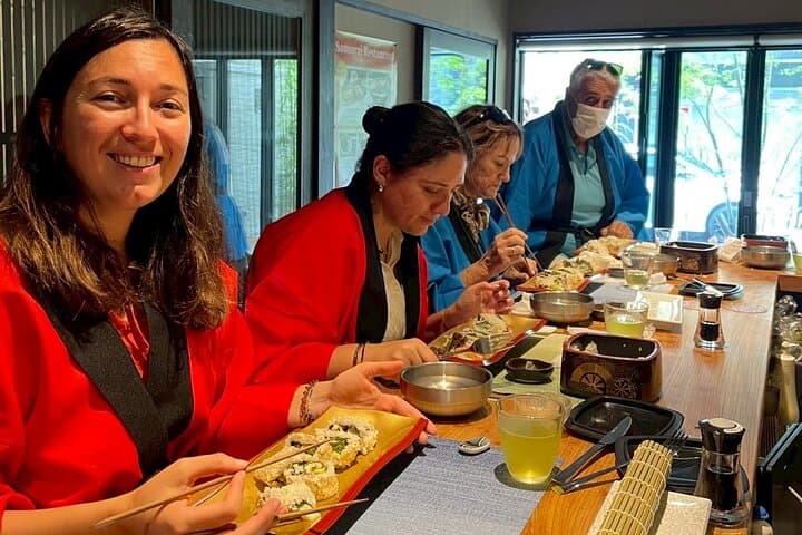 Kyoto Omakase sushi-making with optional samurai photo. — photo 5