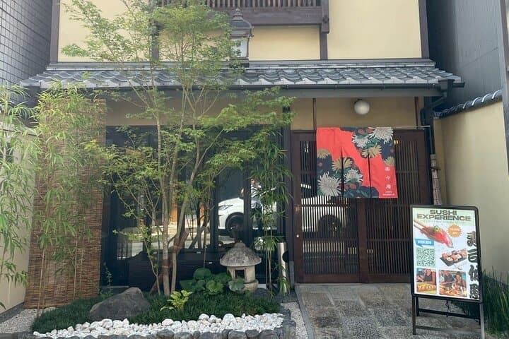 Kyoto Omakase sushi-making with optional samurai photo. — photo 8