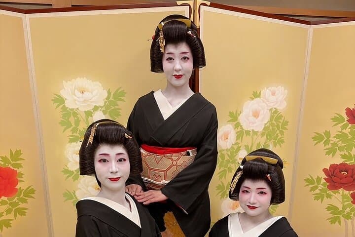 Private Geisha Dinner in Osaka – Japan’s Hidden Cultural Gem — photo 3