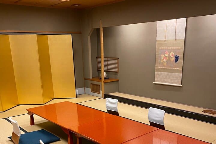 Private Geisha Dinner in Osaka – Japan’s Hidden Cultural Gem — photo 6