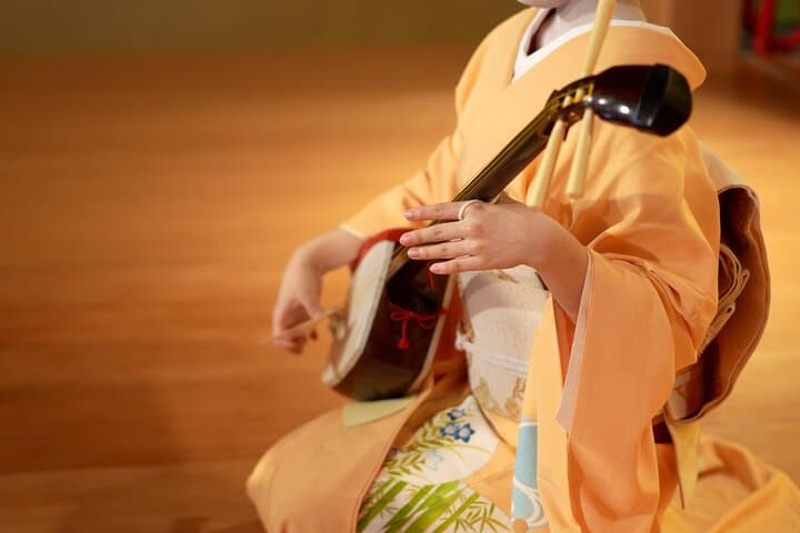 Authentic Maiko Experience＆Kyoto Lunch (Free drink) at Noh Stage — photo 2