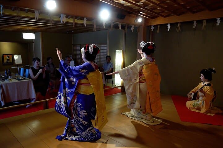 Authentic Maiko Experience＆Kyoto Lunch (Free drink) at Noh Stage — photo 3
