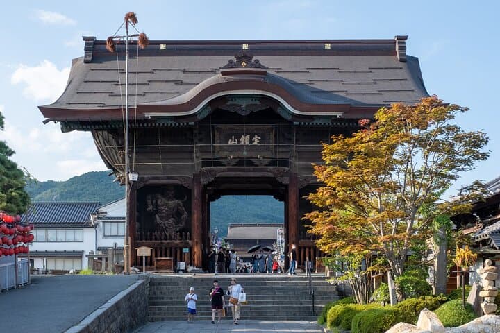 Nagano Zenkoji Temple and Samurai Experience — photo 5