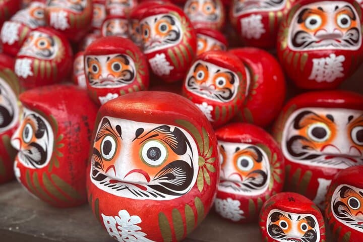 Osaka: Katsuo-ji Temple with Hundreds of Daruma Figures — photo 2