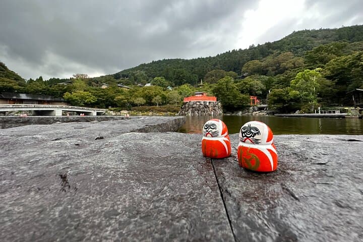 Osaka: Katsuo-ji Temple with Hundreds of Daruma Figures — photo 18