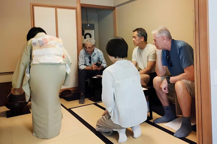 Tea ceremony experience in Osaka with a small group — photo 4