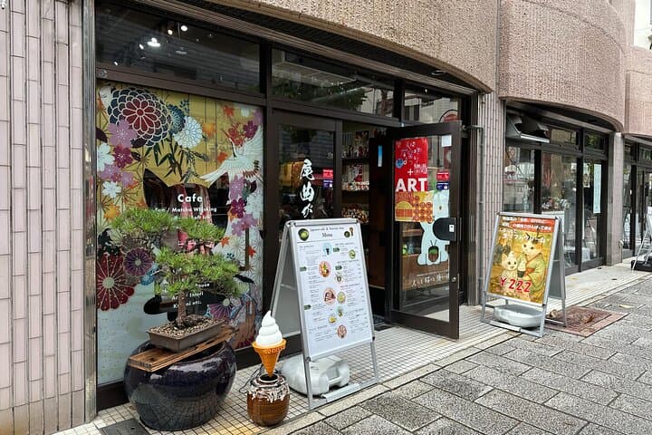 Cats & Hidden Alleyways: a Kitty-themed Walking Tour in Nagasaki — photo 4