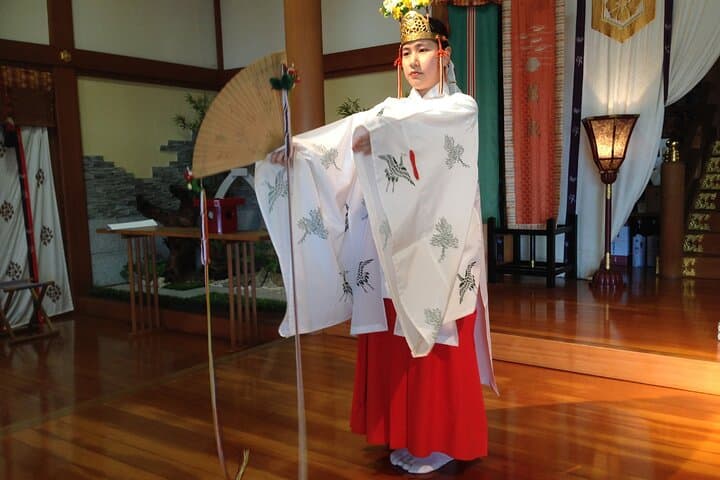 VIP autorizado en Santuario Meiji con acceso a misa sagrada — photo 5