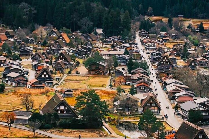 Nagoya Shirakawago and Takayama One Day Tour — photo 4