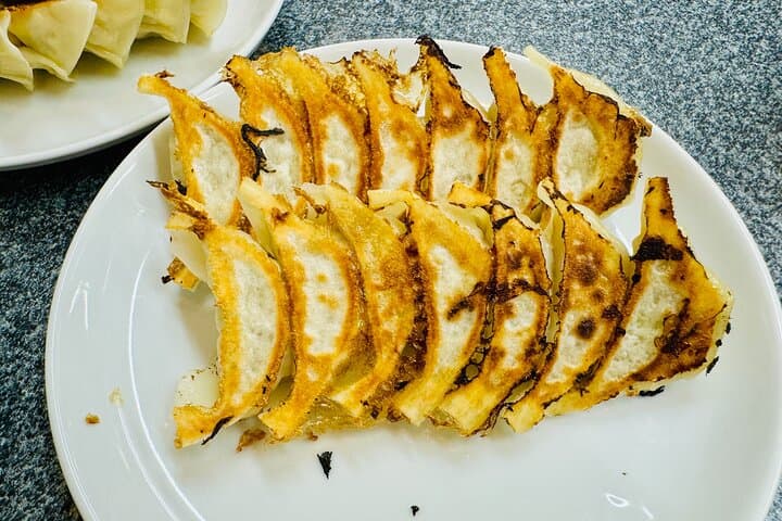 Kobe: 1.5-Hour Local Street Food Guided Tour - Nankinmachi — photo 3