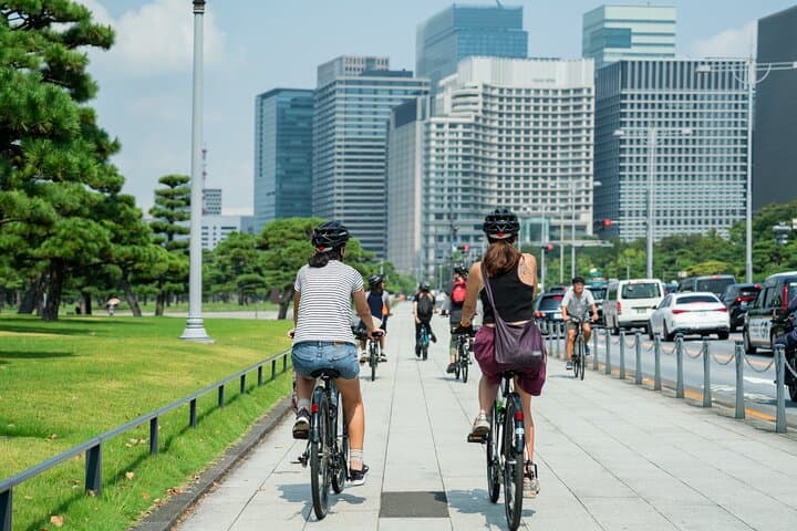 Tokyo Highlights 3 Hours Private Guided Cycling Tour — photo 10